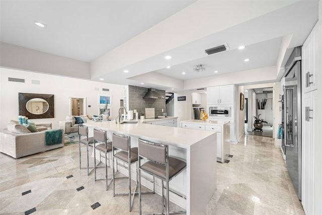 2855 NE 35th Street, Fort Lauderdale, FL 33306