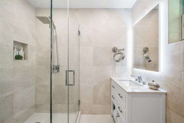 2855 NE 35th Street, Fort Lauderdale, FL 33306