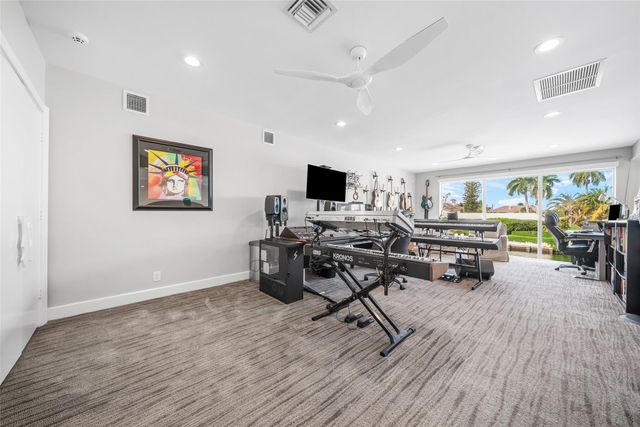 2855 NE 35th Street, Fort Lauderdale, FL 33306