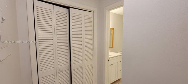 4621 SW 33rd Ave 5, Dania Beach, FL 33312