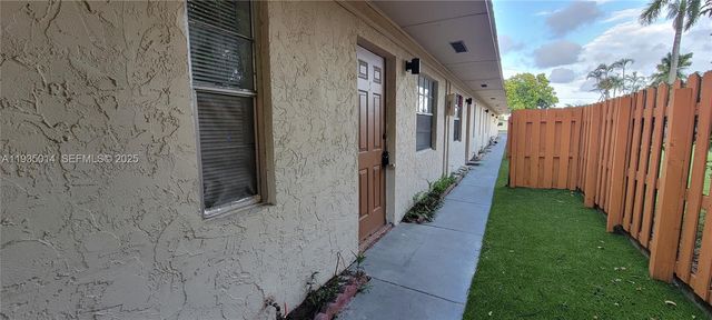 4621 SW 33rd Ave 5, Dania Beach, FL 33312