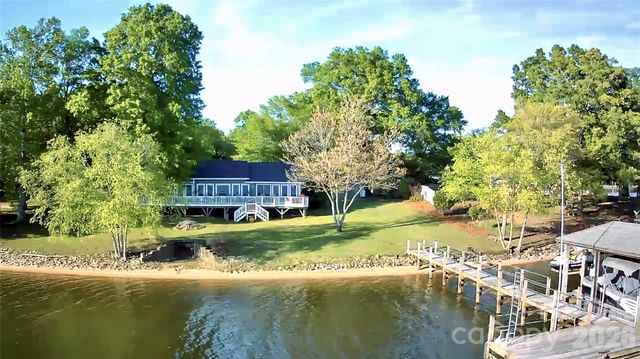 2712 Jutty Point Road, Liberty Hill, SC 29074