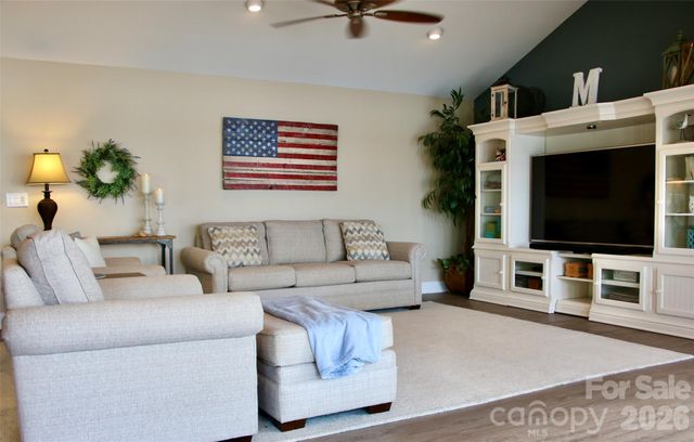 2712 Jutty Point Road, Liberty Hill, SC 29074