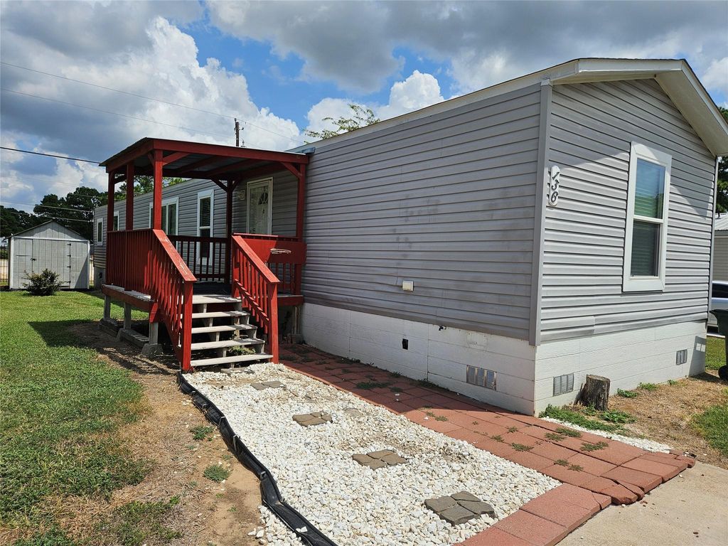 136 Navasota, Bastrop, TX 78602