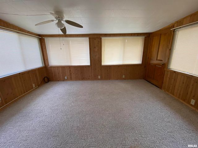 166 PARK PLAZA Drive, Canton, IL 61520