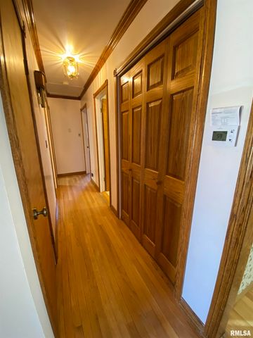 166 PARK PLAZA Drive, Canton, IL 61520