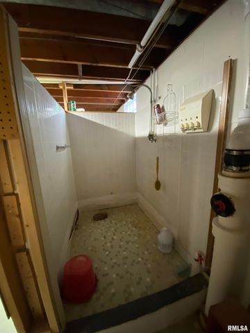 166 PARK PLAZA Drive, Canton, IL 61520