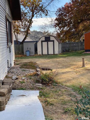 166 PARK PLAZA Drive, Canton, IL 61520