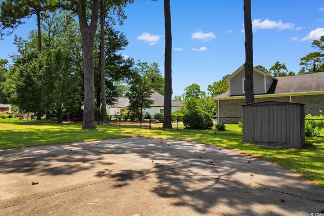 207 Green Lake Dr., Myrtle Beach, SC 29572