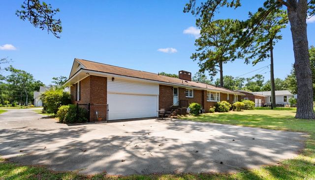 207 Green Lake Dr., Myrtle Beach, SC 29572