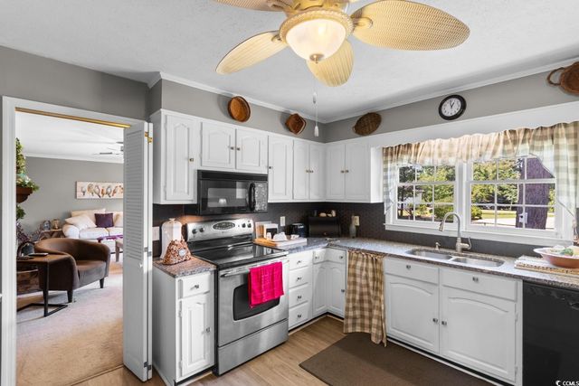 207 Green Lake Dr., Myrtle Beach, SC 29572