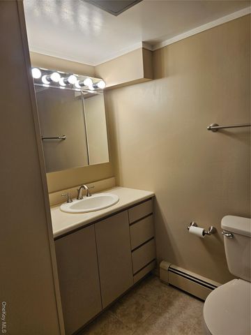 43 hartman hill Road, Huntington, NY 11743