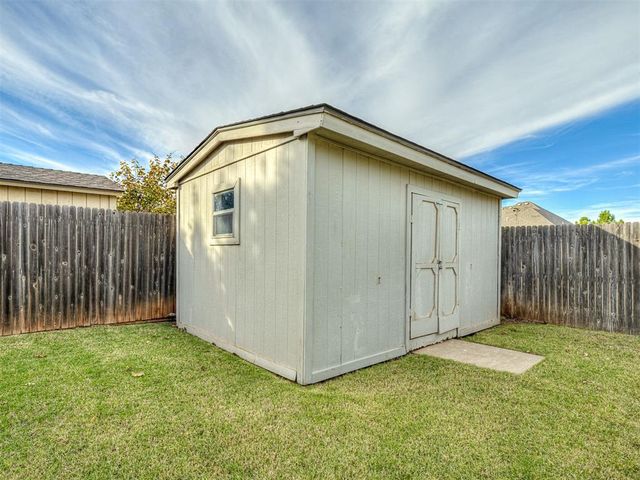 521 NW Cypress Street, Piedmont, OK 73078