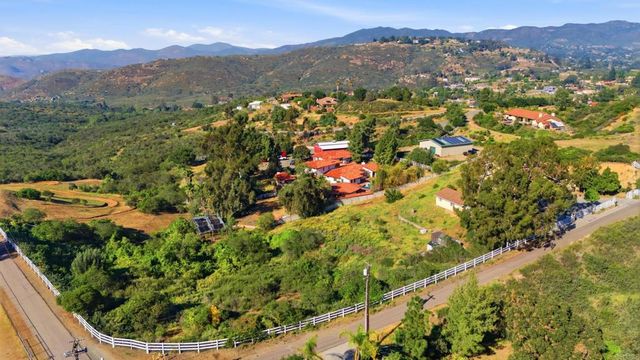 13658 Sage Mountain Lane, Jamul, CA 91935