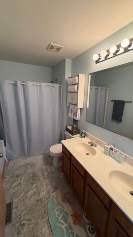 1704 Sebastian Road, Woodstock, IL 60098