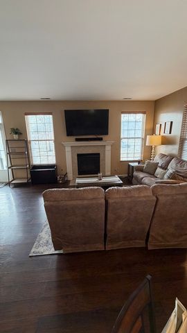 1704 Sebastian Road, Woodstock, IL 60098