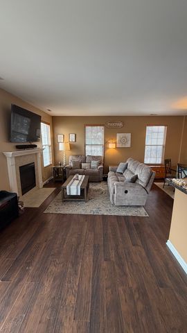 1704 Sebastian Road, Woodstock, IL 60098