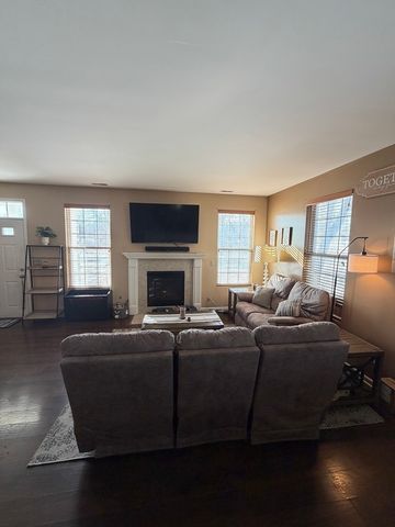 1704 Sebastian Road, Woodstock, IL 60098