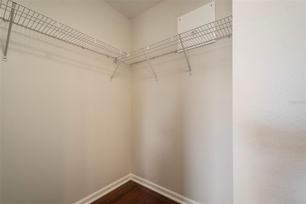 Image 33 of property listing at 9115 HUNTERS MILL DRIVE, Orlando, FL 32832