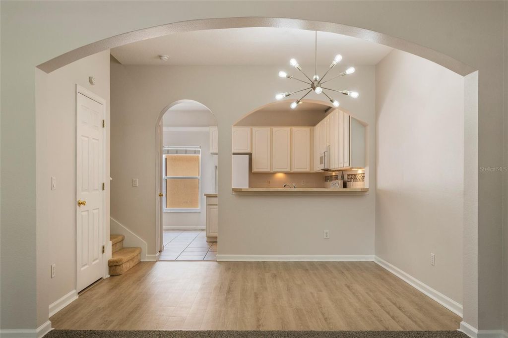 Image 5 of property listing at 9115 HUNTERS MILL DRIVE, Orlando, FL 32832