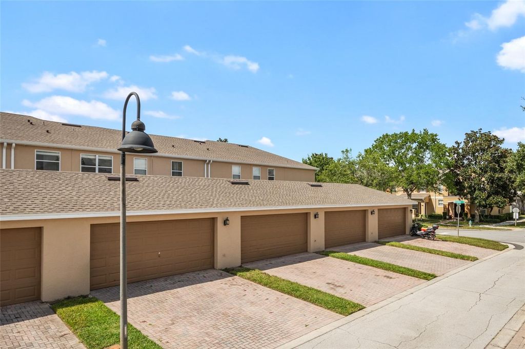 Image 42 of property listing at 9115 HUNTERS MILL DRIVE, Orlando, FL 32832
