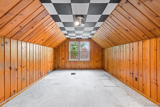15093 White Avenue, Allen Park, MI 48101