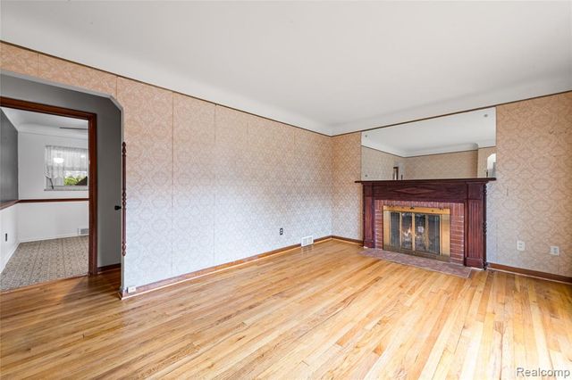 15093 White Avenue, Allen Park, MI 48101