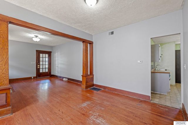 3109 N 45th Street, Omaha, NE 68104