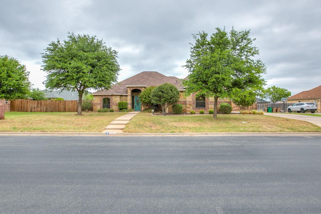 1806 Pine Valley Street, San Angelo, TX 76904