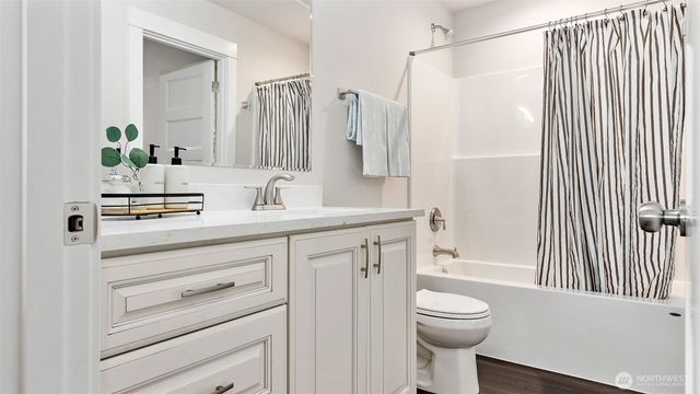 40 Trader Lane, Port Ludlow, WA 98365