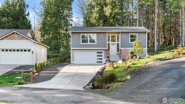 40 Trader Lane, Port Ludlow, WA 98365