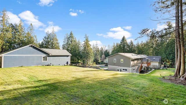 40 Trader Lane, Port Ludlow, WA 98365
