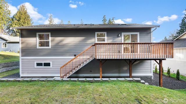 40 Trader Lane, Port Ludlow, WA 98365