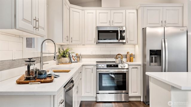 40 Trader Lane, Port Ludlow, WA 98365