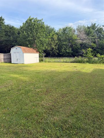 11221 Trail Lane, Balch Springs, TX 75180