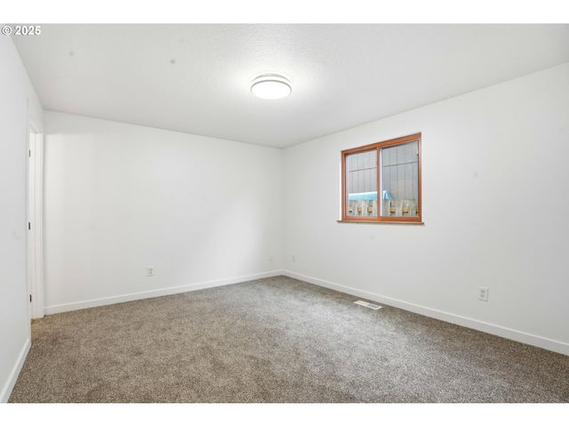 7259 Se HARNISH St, Hillsboro, OR 97123