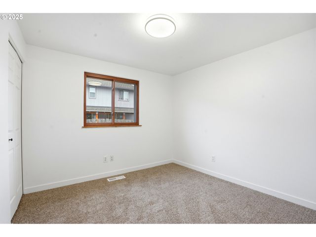 7259 Se HARNISH St, Hillsboro, OR 97123