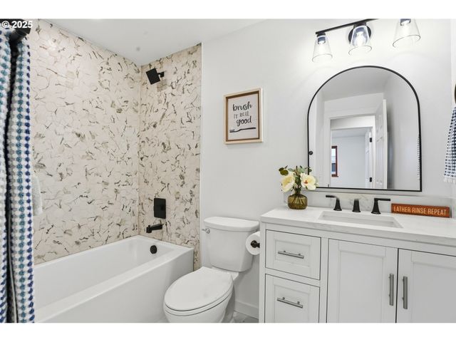 7259 Se HARNISH St, Hillsboro, OR 97123