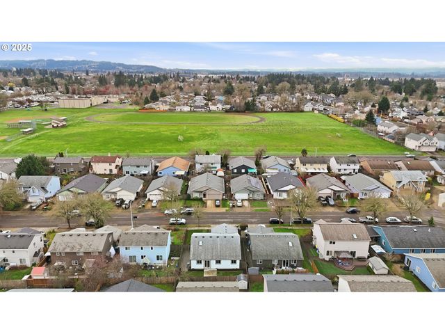 7259 Se HARNISH St, Hillsboro, OR 97123