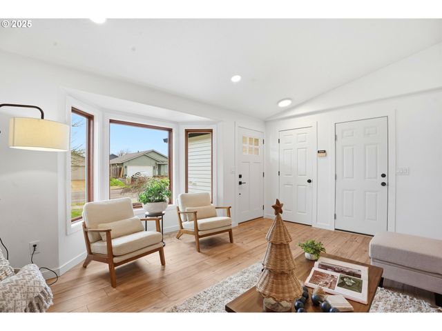 7259 Se HARNISH St, Hillsboro, OR 97123