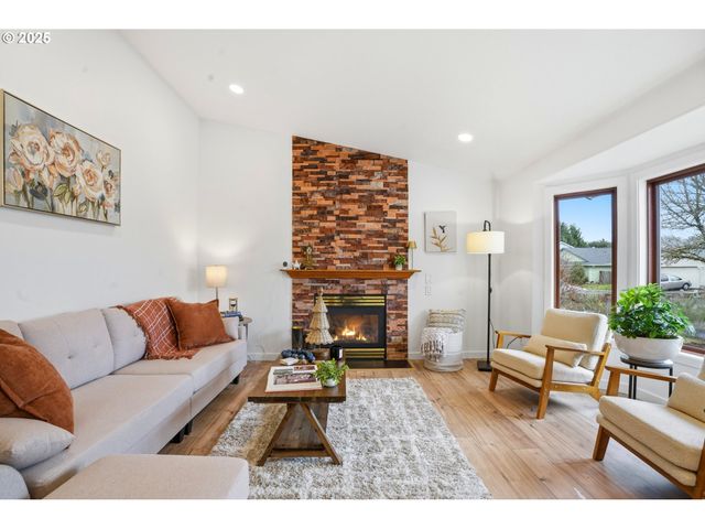 7259 Se HARNISH St, Hillsboro, OR 97123