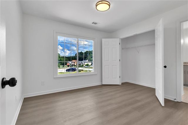 9757 Washington Circle, Jonesboro, GA 30238