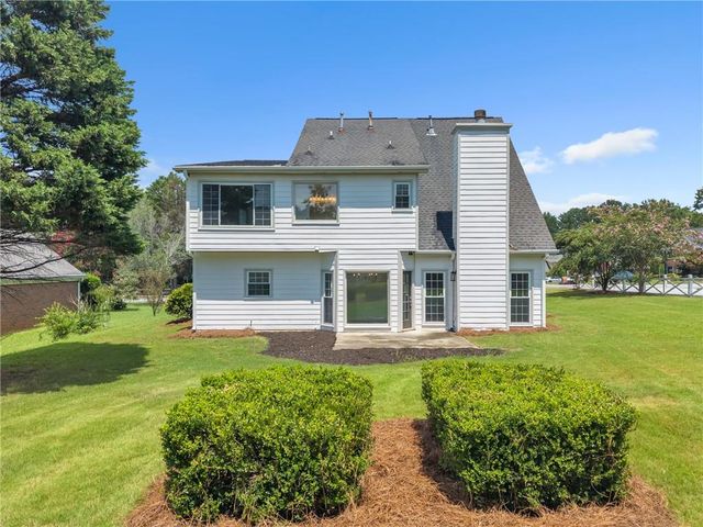 9757 Washington Circle, Jonesboro, GA 30238
