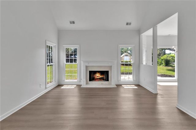 9757 Washington Circle, Jonesboro, GA 30238