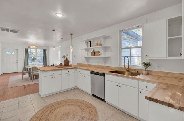 4758 Aster Drive, North Charleston, SC 29405