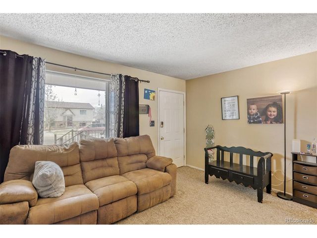 910 Dogwood Ave, Fort Lupton, CO 80621