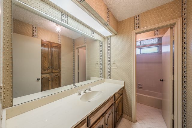 7720 Lone Moor Circle, Dallas, TX 75248