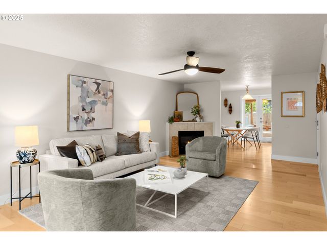 7048 Ne 7TH Pl, Portland, OR 97211