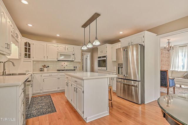 1032 Rotherwood Drive, Kingsport, TN 37660