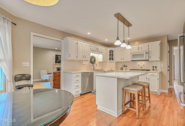 1032 Rotherwood Drive, Kingsport, TN 37660